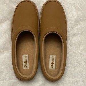 Women’s My Slippers tan brand new